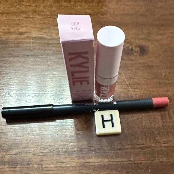 Lip Care Pick One  ALL NEW - Picture 9 of 10